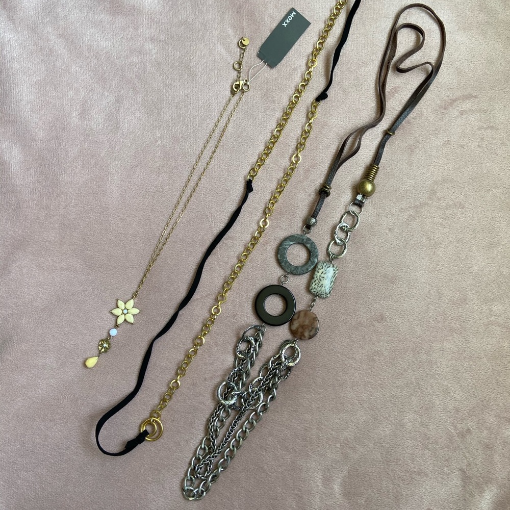 Costume jewelry mixed bag 3 necklaces 1 earring